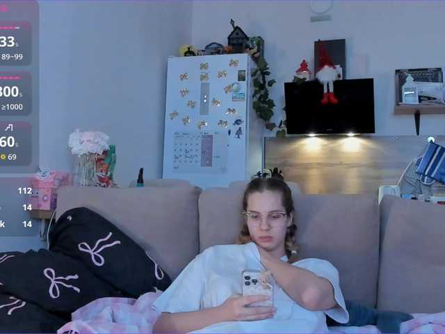 Girlalonehome's BongaCams show and profile