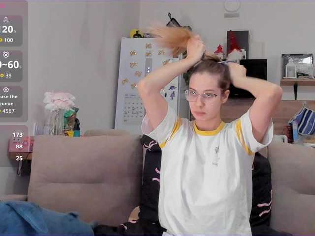 Girlalonehome's BongaCams show and profile