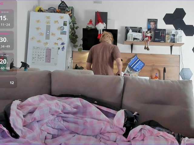 Girlalonehome's BongaCams show and profile