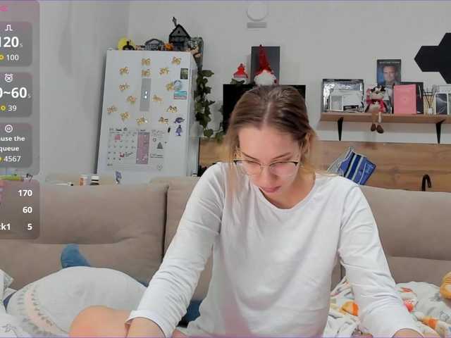 Girlalonehome's BongaCams show and profile