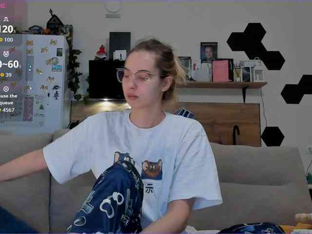 Girlalonehome Girlalonehome