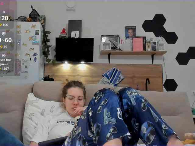 Girlalonehome Girlalonehome