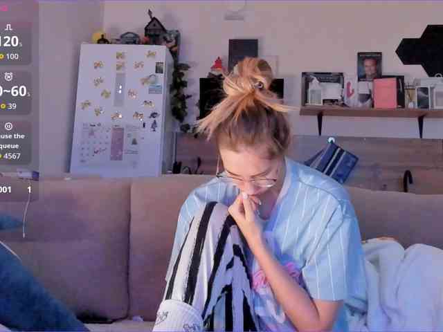 Girlalonehome Girlalonehome