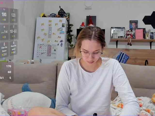 Girlalonehome Girlalonehome