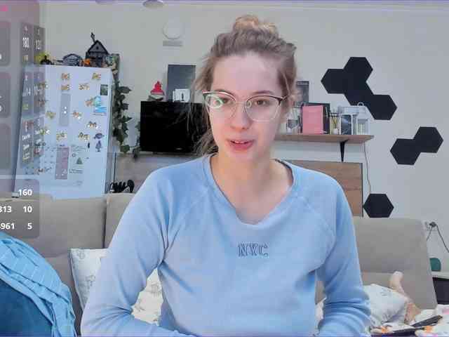 Girlalonehome Girlalonehome