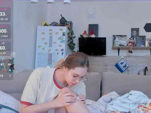 Girlalonehome Girlalonehome