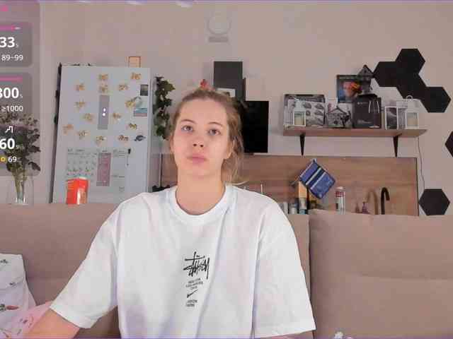 Girlalonehome Girlalonehome