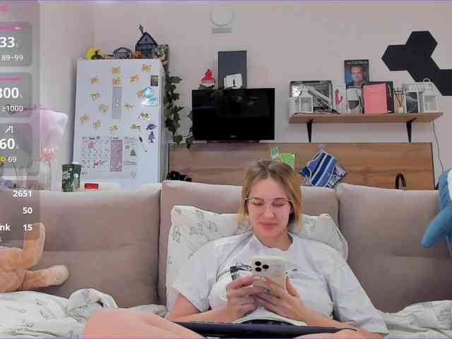 Girlalonehome Girlalonehome