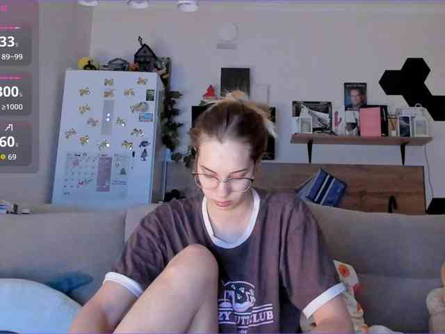 Girlalonehome Girlalonehome