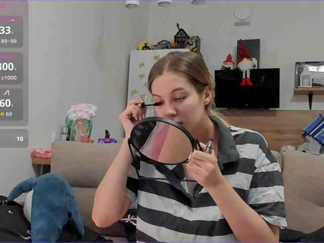 Girlalonehome Girlalonehome