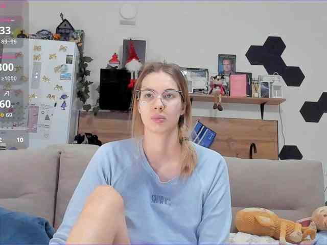 Girlalonehome Girlalonehome