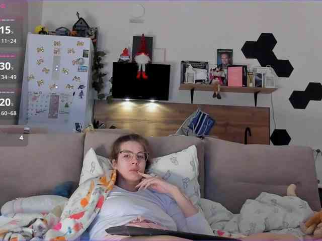 Girlalonehome Girlalonehome