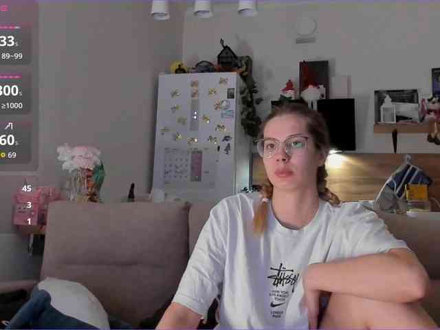 Girlalonehome Girlalonehome