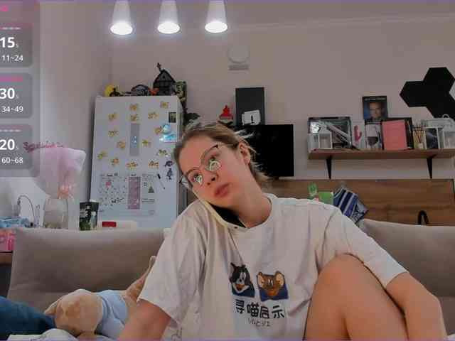 Girlalonehome Girlalonehome