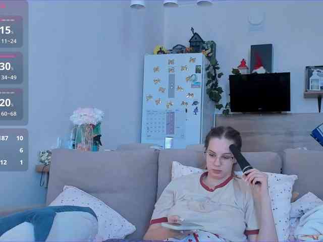 Girlalonehome Girlalonehome