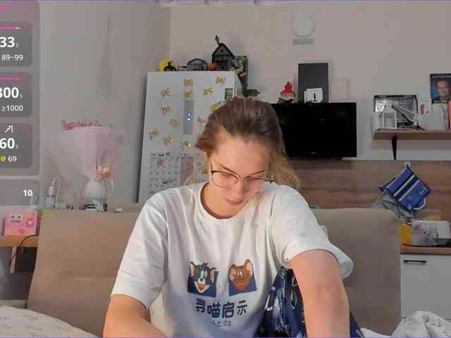 Girlalonehome Girlalonehome