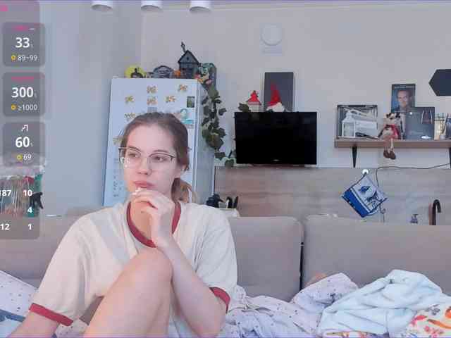 Girlalonehome Girlalonehome