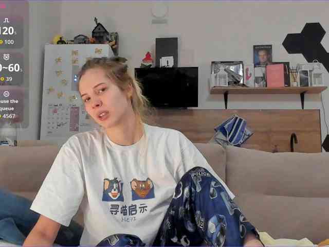 Girlalonehome Girlalonehome