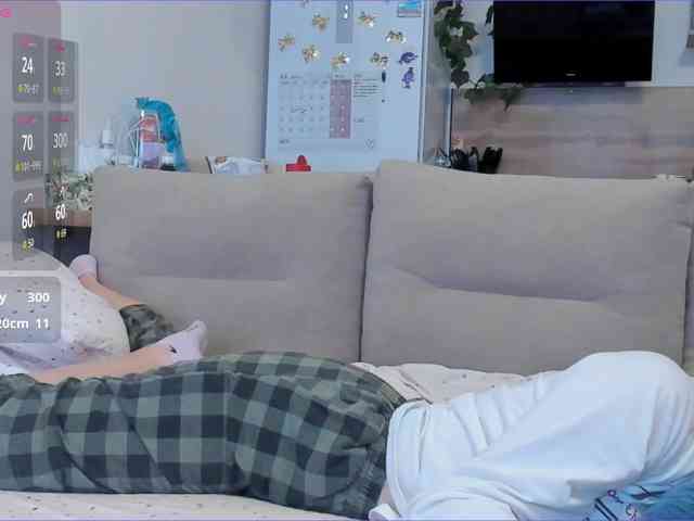 Girlalonehome Live Webcam on BongaCams