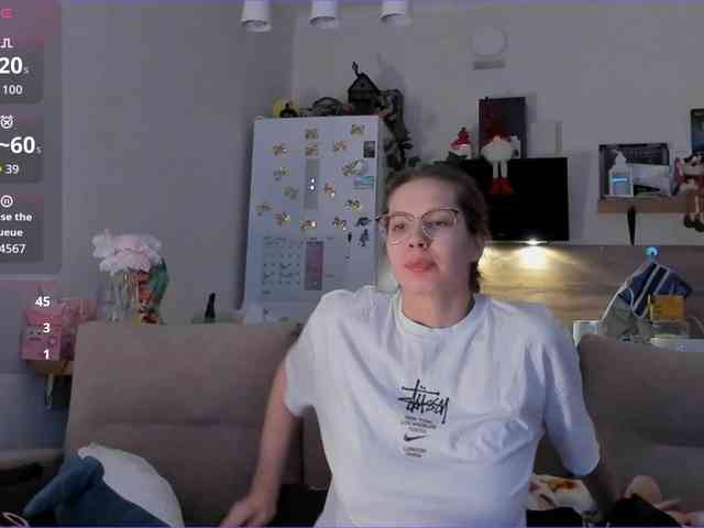 Girlalonehome Girlalonehome