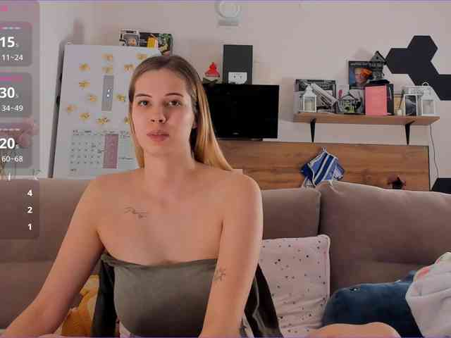 Girlalonehome Girlalonehome