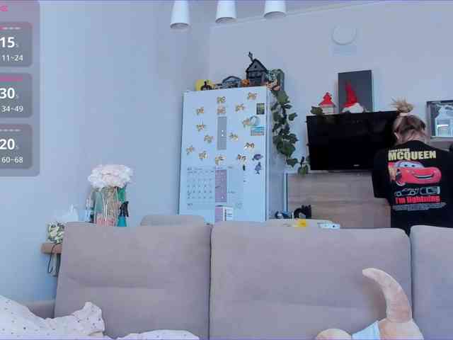 Girlalonehome Live Webcam on BongaCams