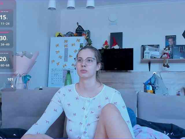 Girlalonehome Girlalonehome