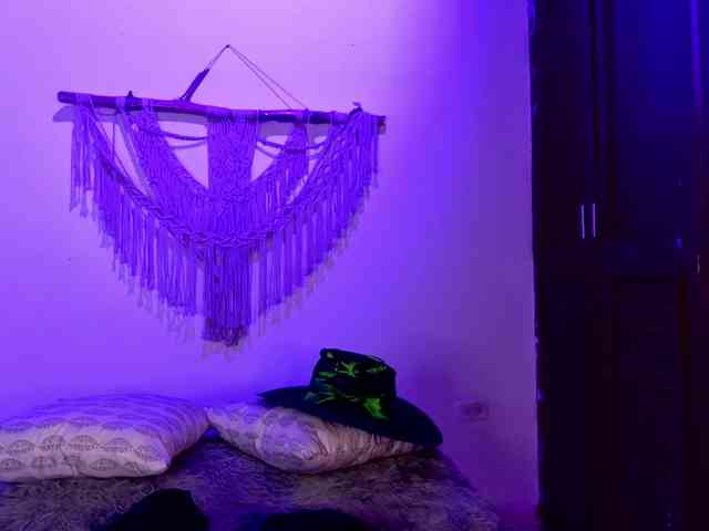 anais-tgn webcam
