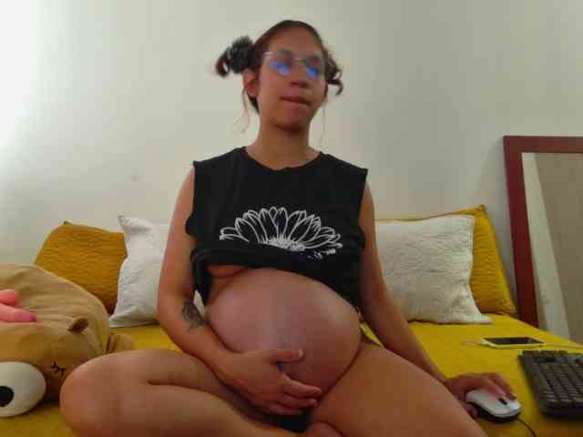 EmmaBluebell webcam