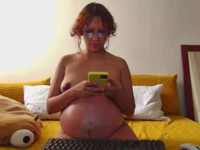 EmmaBluebell webcam