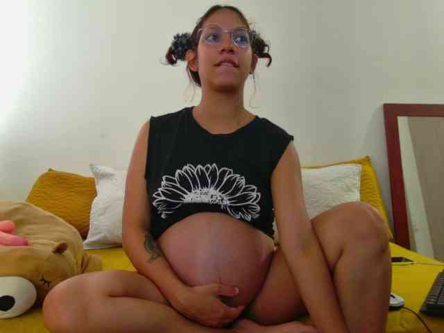 EmmaBluebell webcam