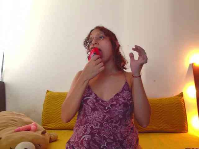 EmmaBluebell webcam
