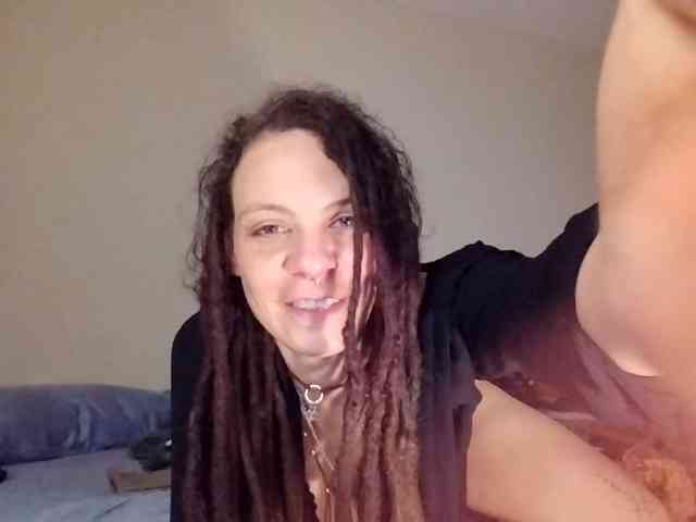 CharlieJade webcam