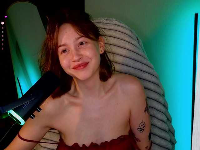 sweetdreamss's BongaCams show and profile