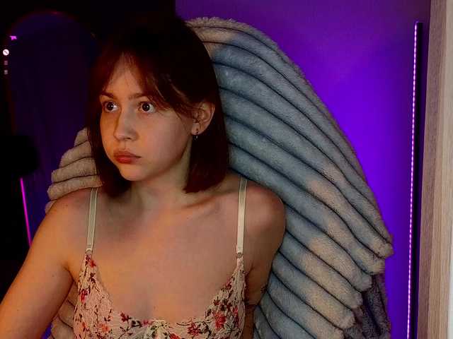 le modèle -sweetdreamss- est en webcam porno dans un show sur le site bongacams, il possède les tags suivants: White/Caucasian,Brunette,Shaved