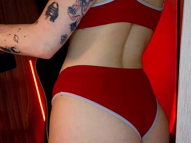 sweetdreamss's BongaCams show and profile