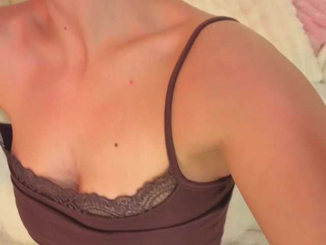 milli-sunrise's BongaCams show and profile