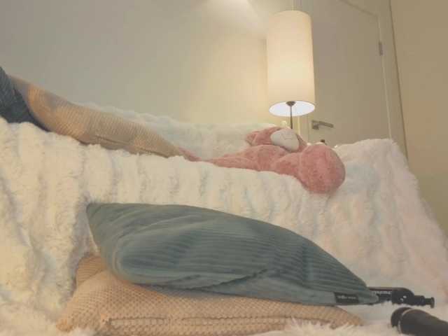 milli-sunrise's BongaCams show and profile