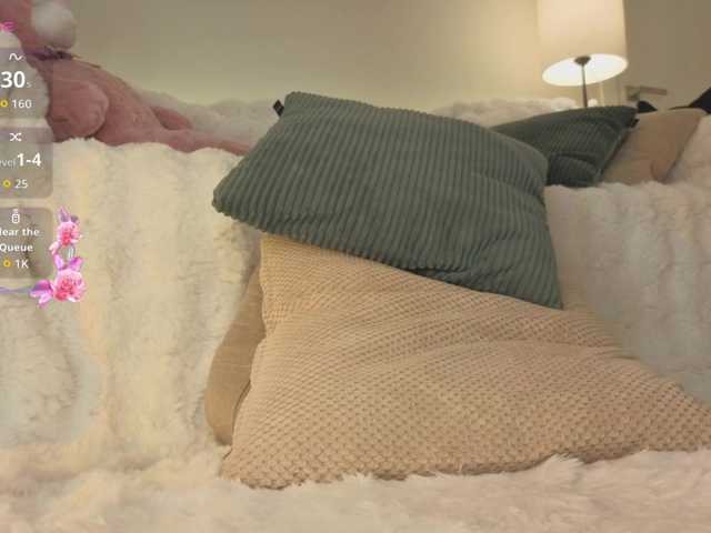 milli-sunrise's BongaCams show and profile