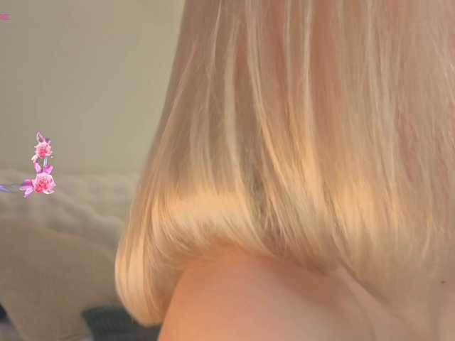 milli-sunrise's BongaCams show and profile