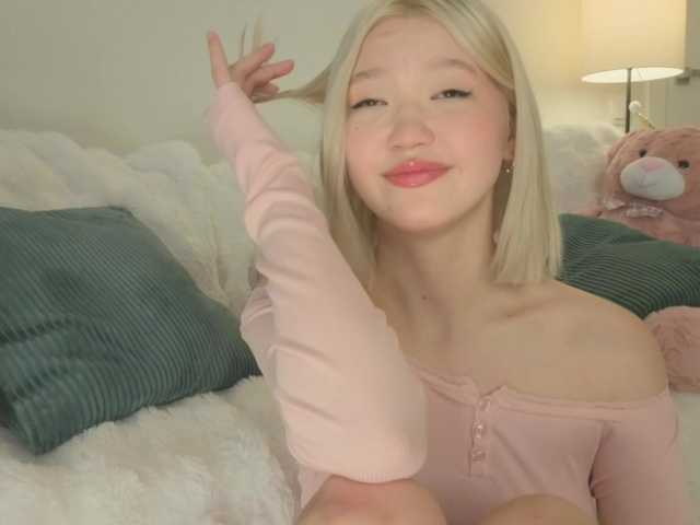 milli-sunrise's BongaCams show and profile