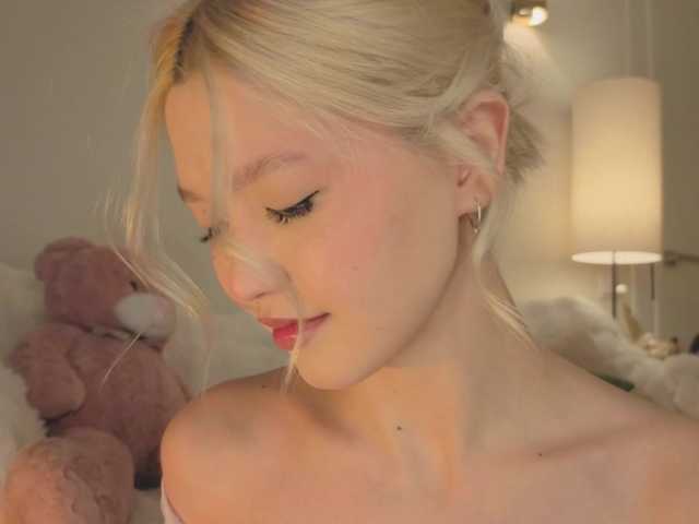 milli-sunrise from BongaCams is Freechat