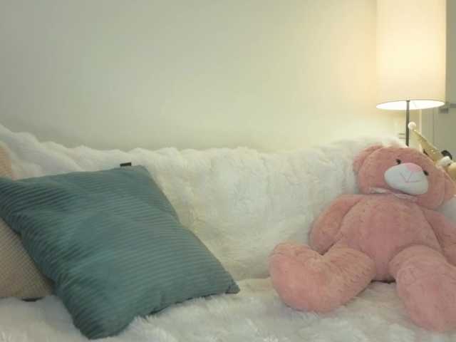 milli-sunrise's BongaCams show and profile