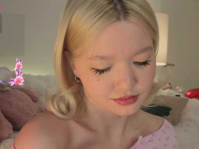 milli-sunrise's BongaCams show and profile
