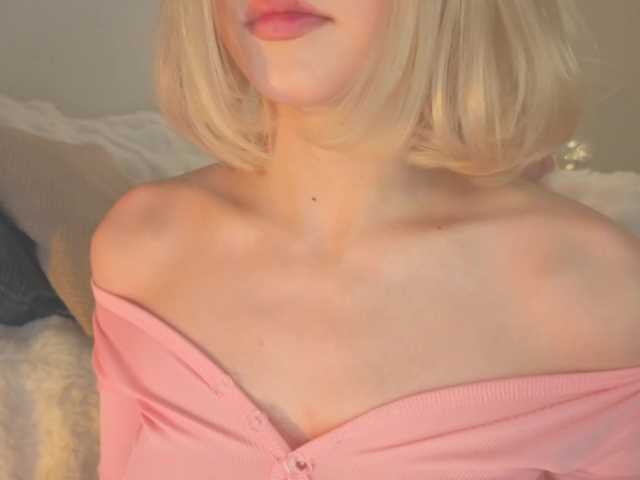 milli-sunrise's BongaCams show and profile