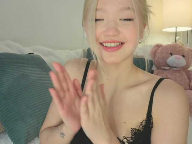 milli-sunrise's BongaCams show and profile