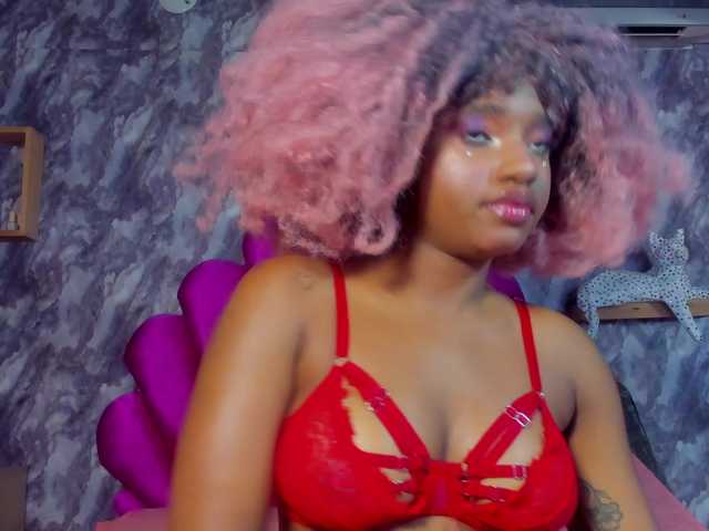 EMMAPARIS from BongaCams