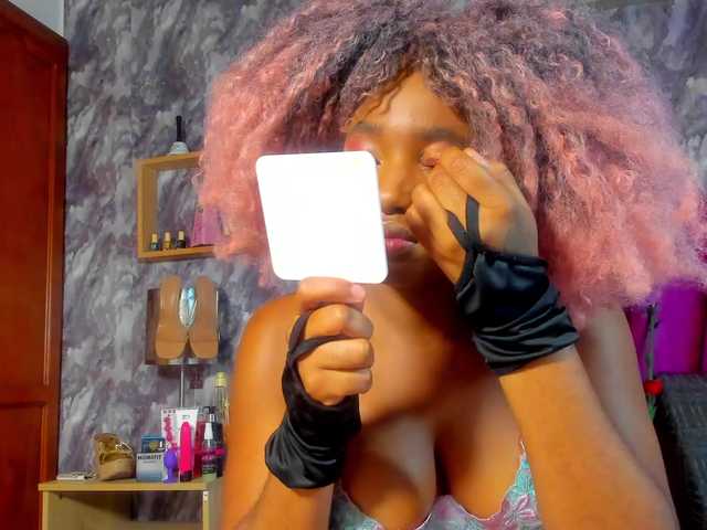 EMMAPARIS's BongaCams show and profile