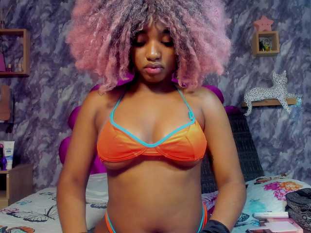 EMMAPARIS's BongaCams show and profile