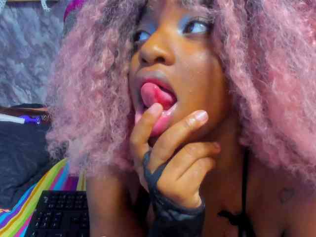 EMMA_PARIS webcam